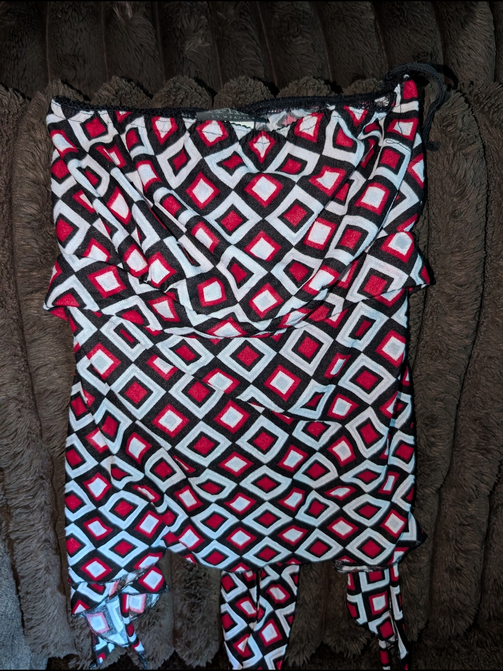 Strapless Geometric Print Crop Top in Black, White & Red